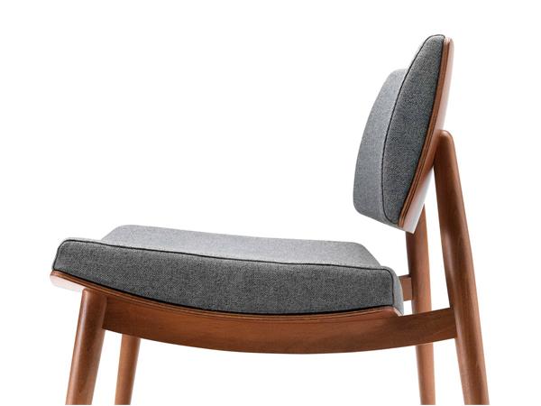 To-Kyo 541 armchair with structure in wood
