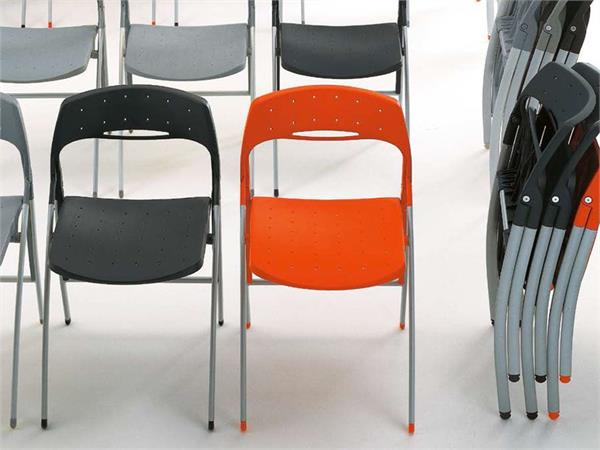 Folding chair in plastic with aluminium frame BIRBA 