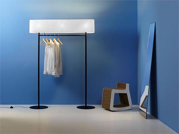 Floor lamp with a coat hanger NOMAD