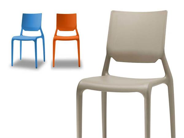 Colored chairs dining Sirio