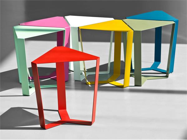 Triangular metal coffee table Finity