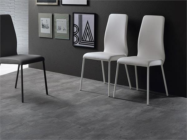 Sedia imbottita in ecopelle Gravity