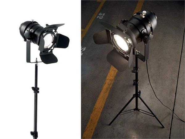 Floor lamp with tripod Movie