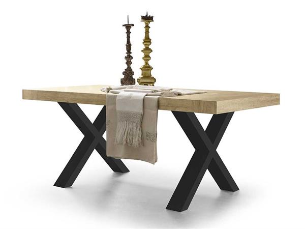 Extendible wood table Post