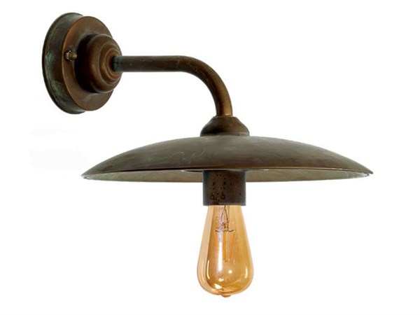 Brass wall light Trasimeno 1626