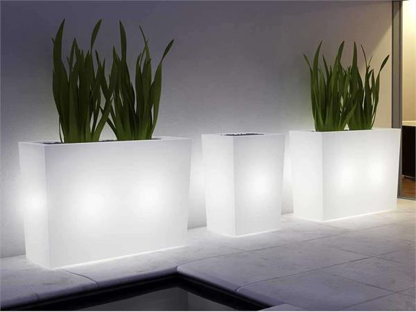 Illuminated rectangular planters Schio cassa alta outdoor