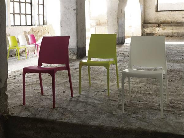 Step polypropylene one piece chair