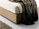 Letto imbottito contenitore Carol in Notte