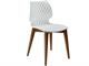 Sedia design gambe in legno Uni 562 in Giorno