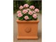 Cubo 010 Vase aus Tonerde mit geschmückter Rosette in Außenseite