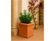 Cubo lisse Toscano Vase en terre cuite in Vases d'extérieur