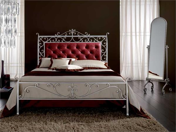 Wrought iron bed Bonnard