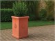 Vase Pylone avec Rosace Toscane in Vases d'extérieur