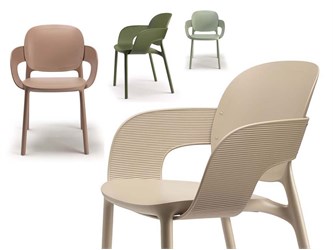 Chaises avec accoudoirs Hug 2382