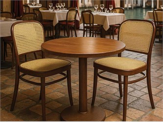 Thonet 06 klassischer Stuhl aus Holz