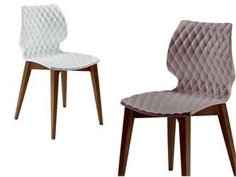Design-Stuhl mit Holzbeinen Uni 562